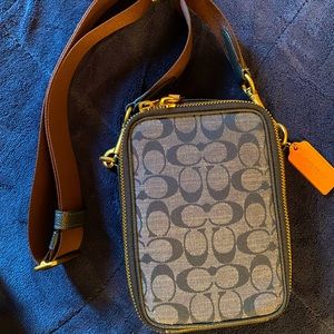 This is Coach Stanton Chambray Crossbody